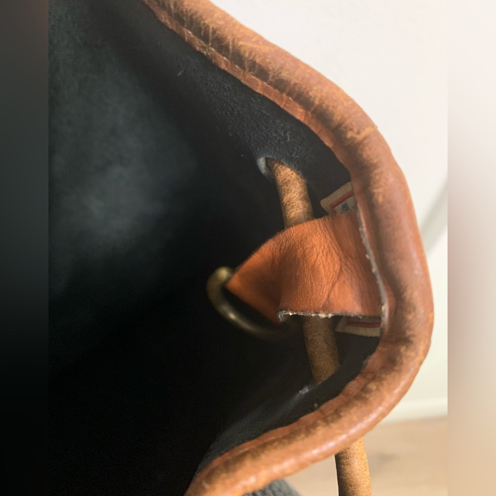 Vintage XL Dooney & Bourke Teton Drawstring Bucket Bag - Picture 8 of 14